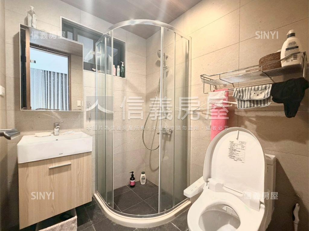 亮麗裝潢三房美屋房屋室內格局與周邊環境