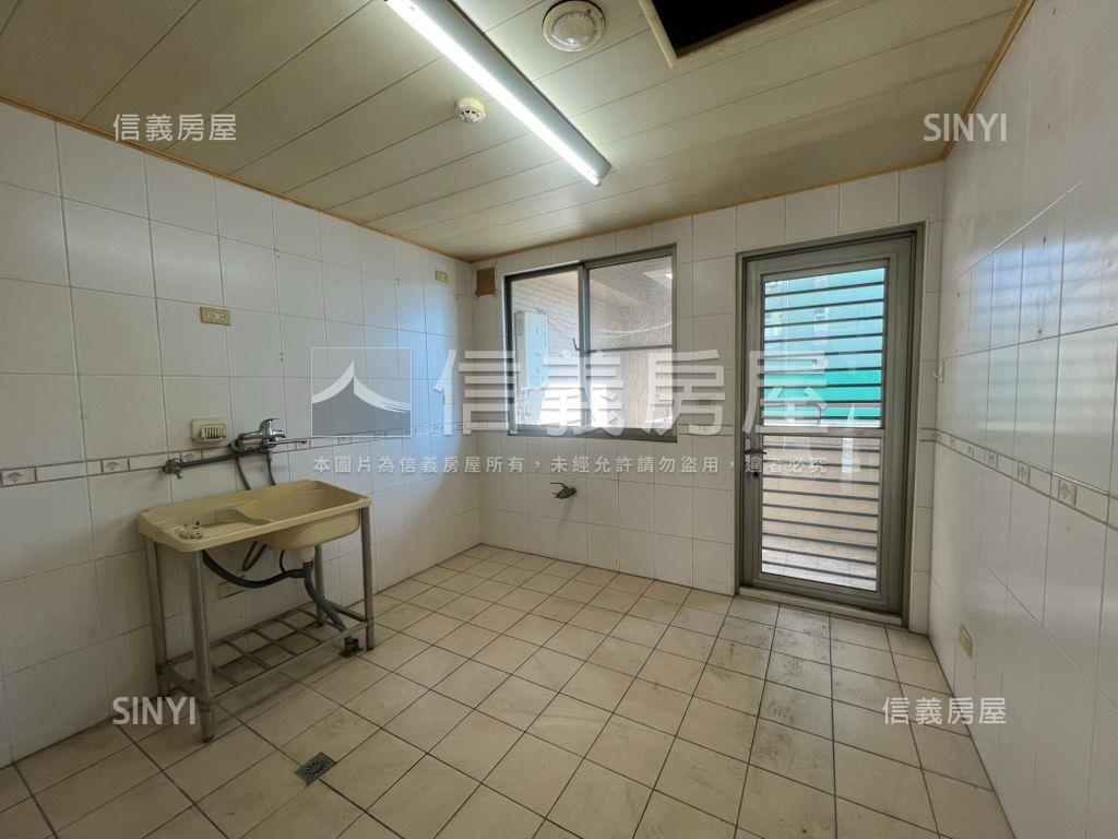 中華西路近國一樓店房屋室內格局與周邊環境