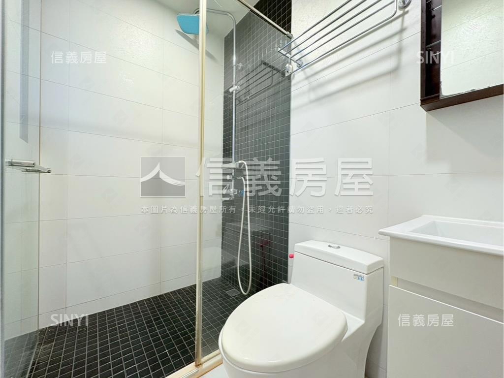 ＬＭ走路上學兩房平車房屋室內格局與周邊環境
