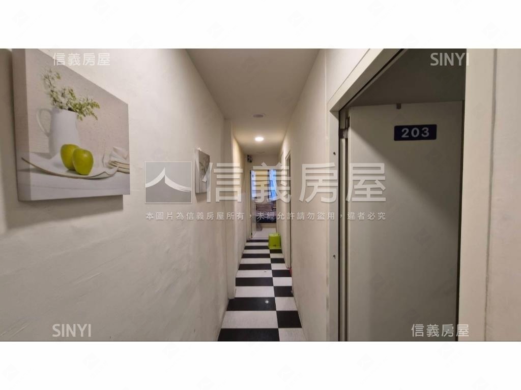 專任近逢甲１０房透套房屋室內格局與周邊環境