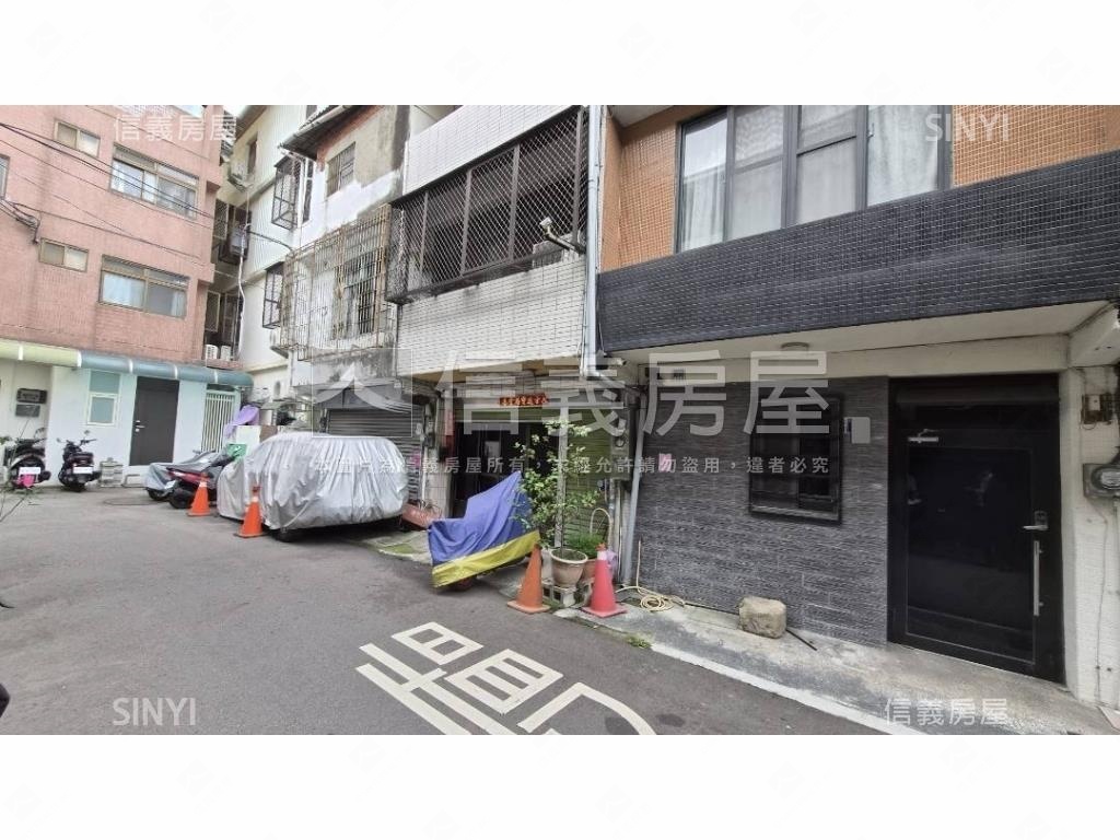 專任近逢甲１０房透套房屋室內格局與周邊環境