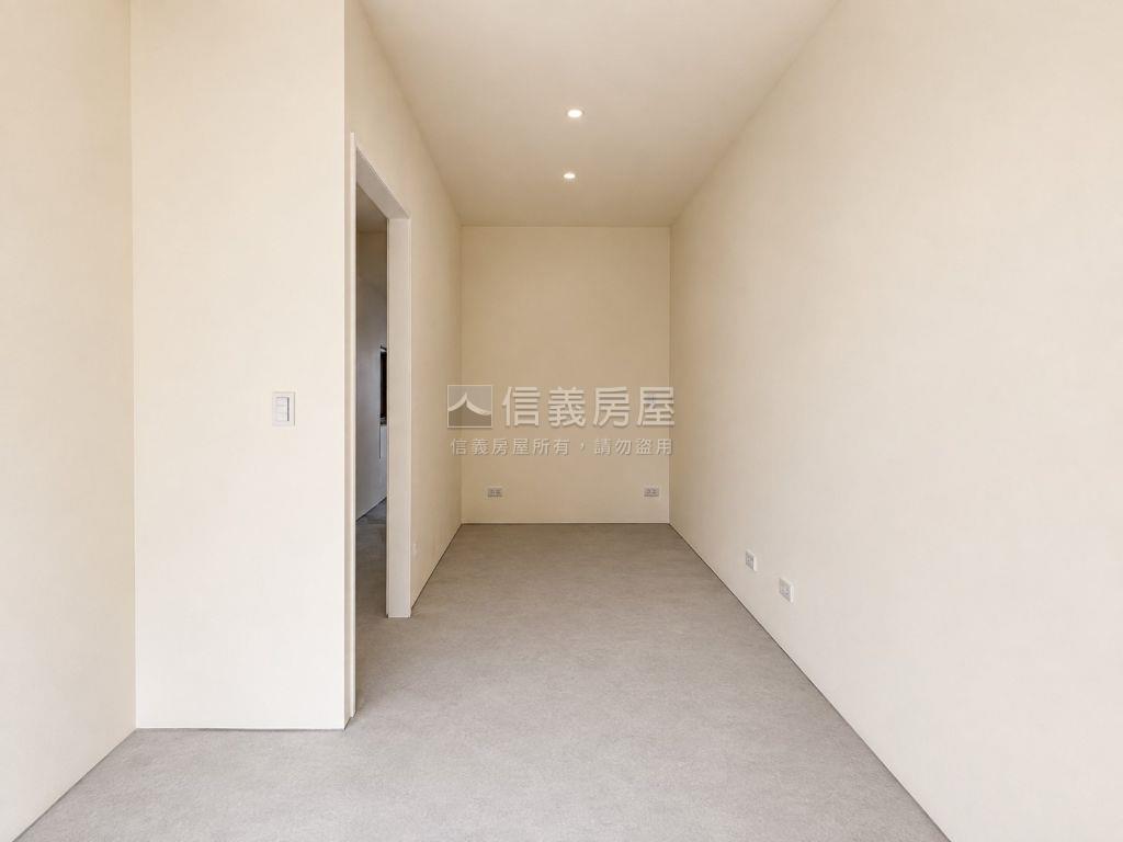 仁愛臻寶５樓房屋室內格局與周邊環境
