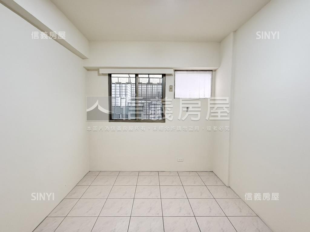 孟居主陽４０坪好大４房房屋室內格局與周邊環境