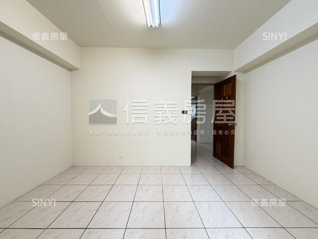 孟居主陽４０坪好大４房房屋室內格局與周邊環境