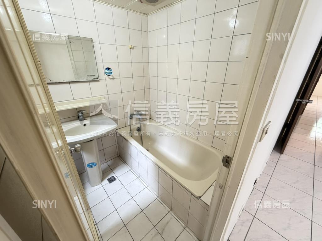 孟居主陽４０坪好大４房房屋室內格局與周邊環境