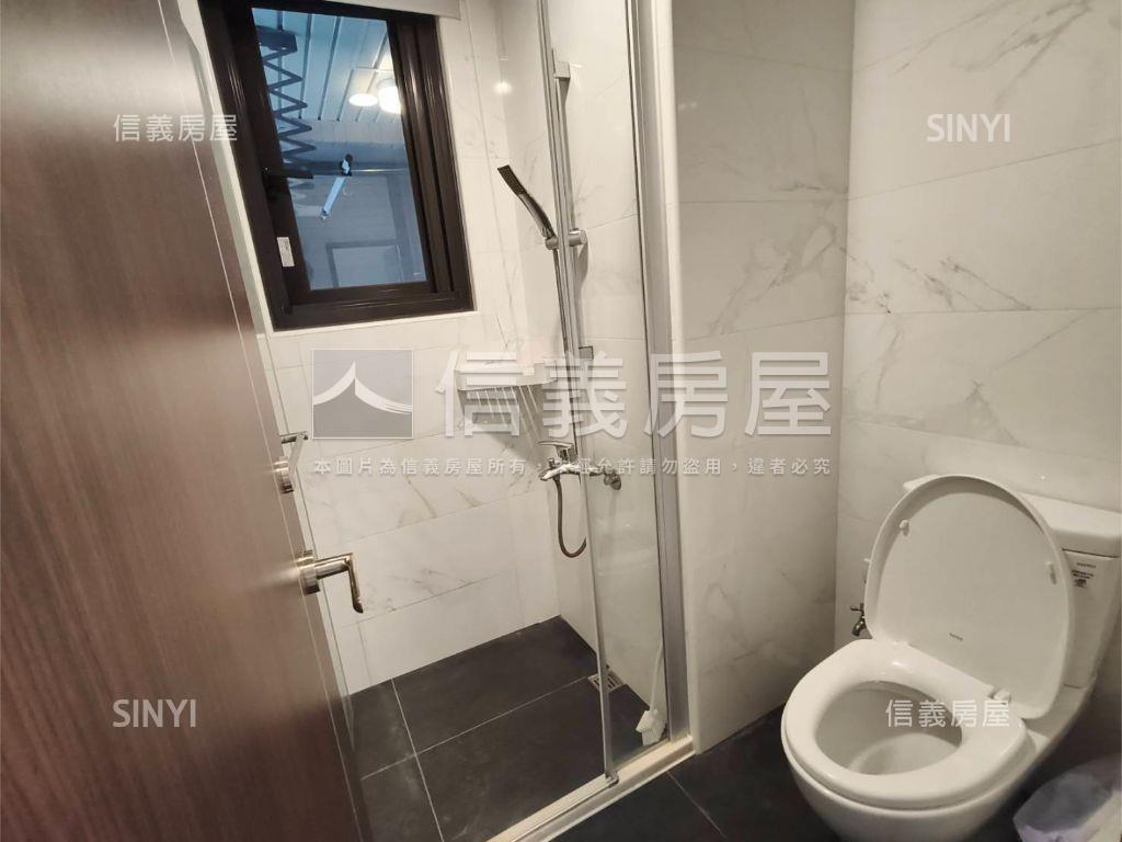 稀有高樓兩房兩衛平車房屋室內格局與周邊環境