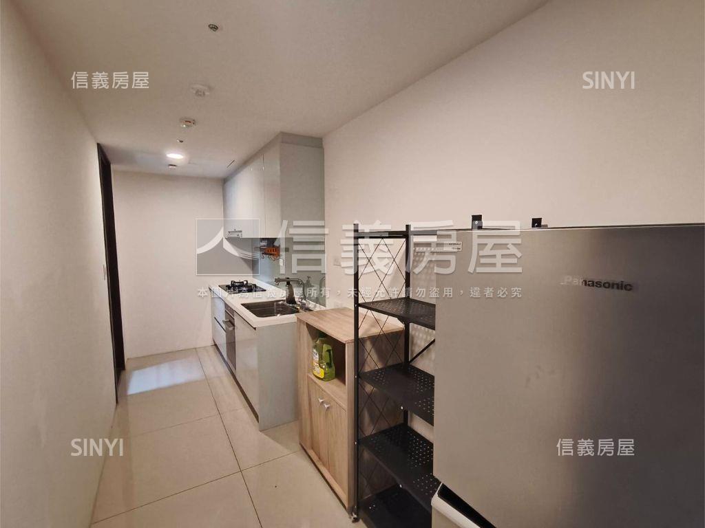 稀有高樓兩房兩衛平車房屋室內格局與周邊環境