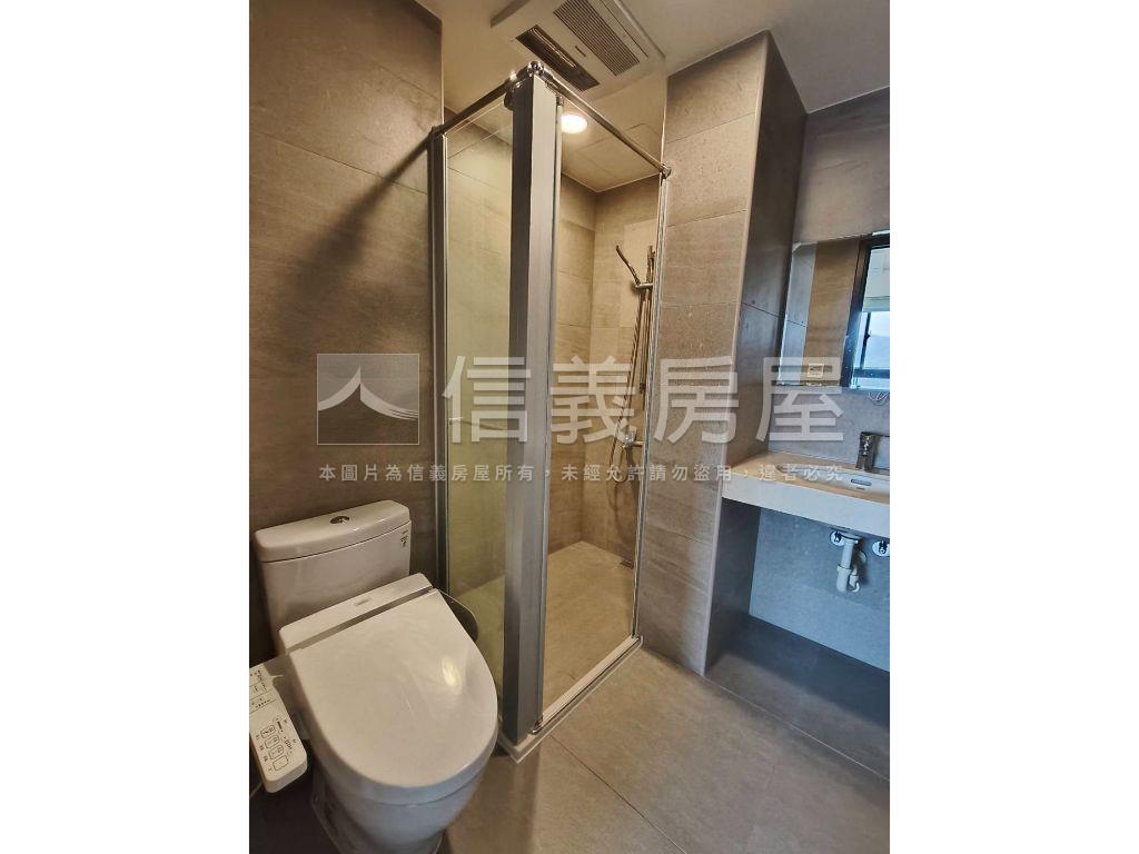 稀有高樓兩房兩衛平車房屋室內格局與周邊環境