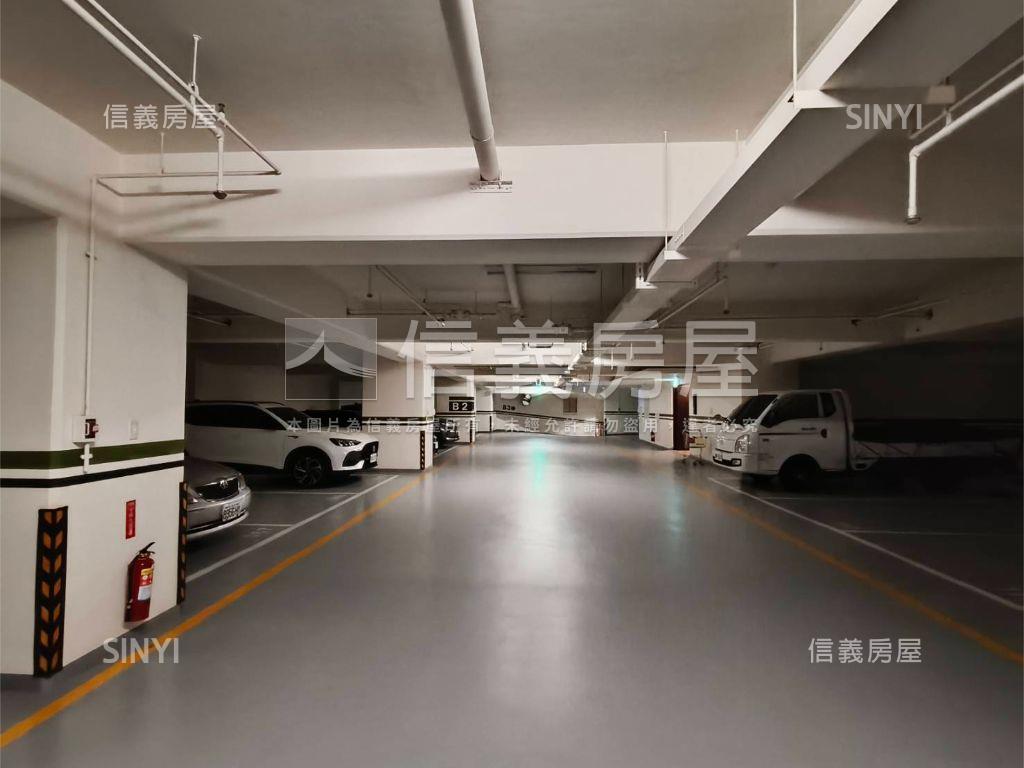 稀有高樓兩房兩衛平車房屋室內格局與周邊環境