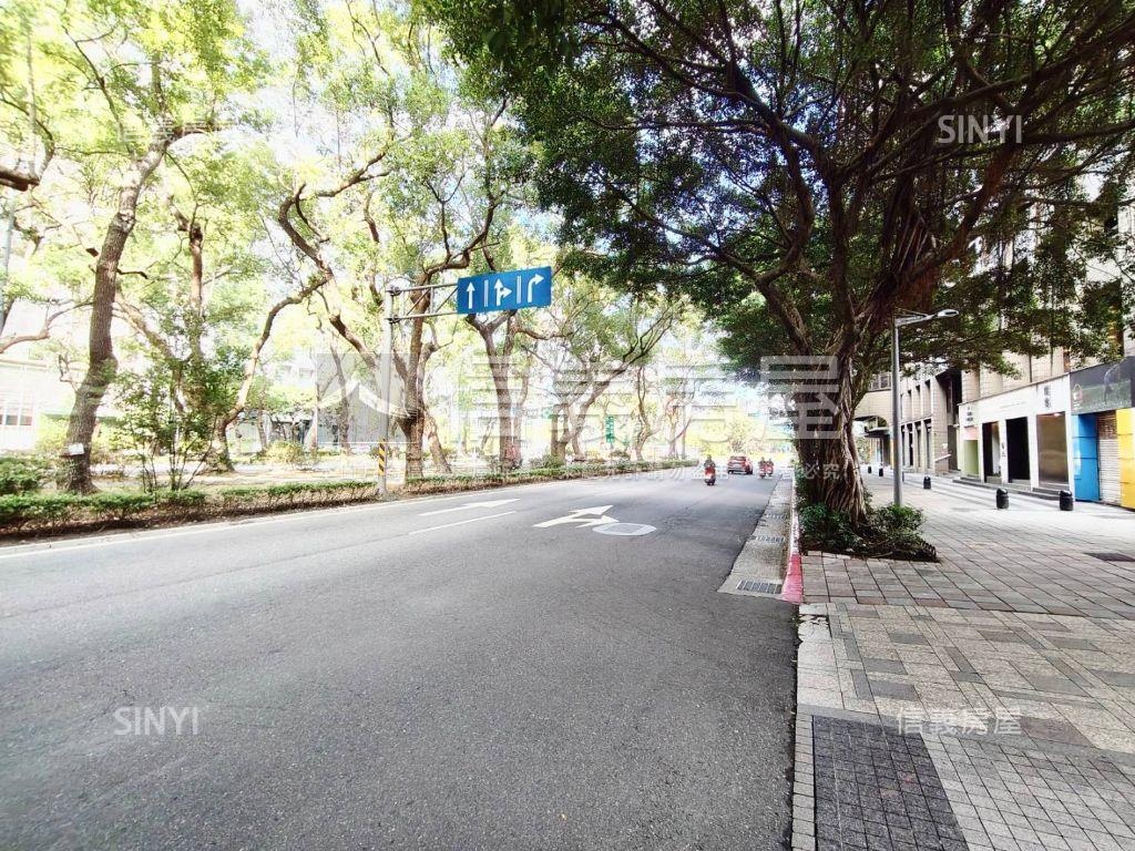 仁愛圓環名廈邊間三房房屋室內格局與周邊環境