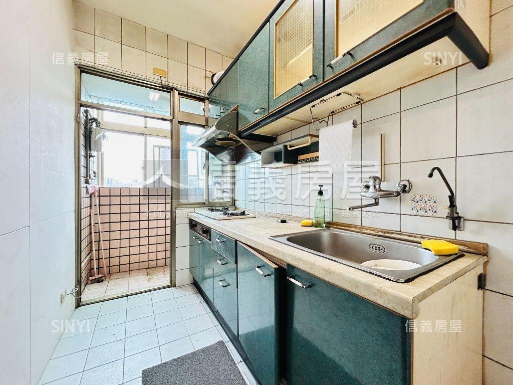 近希望城市－電梯景觀三房房屋室內格局與周邊環境