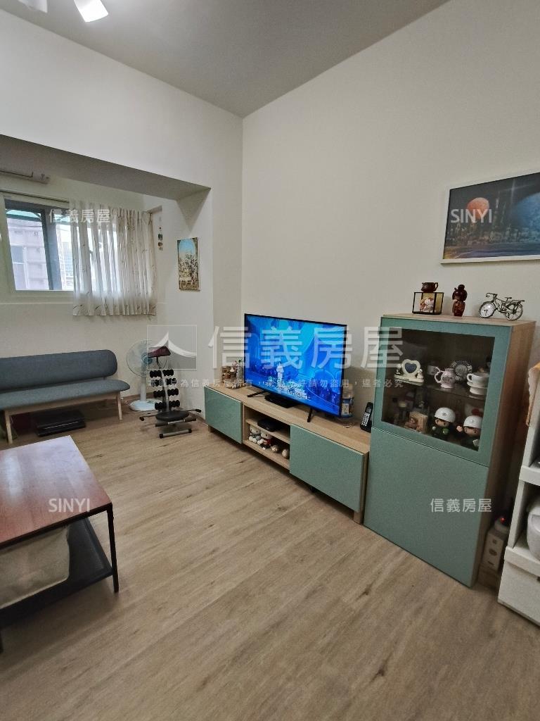 海山大地電梯美兩房房屋室內格局與周邊環境