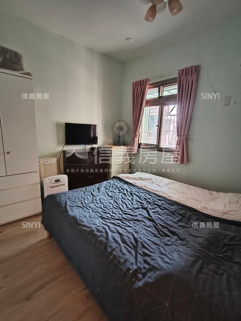 海山大地電梯美兩房房屋室內格局與周邊環境