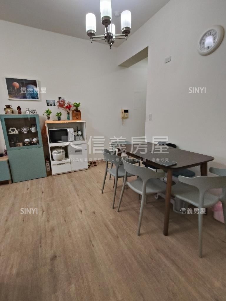 海山大地電梯美兩房房屋室內格局與周邊環境