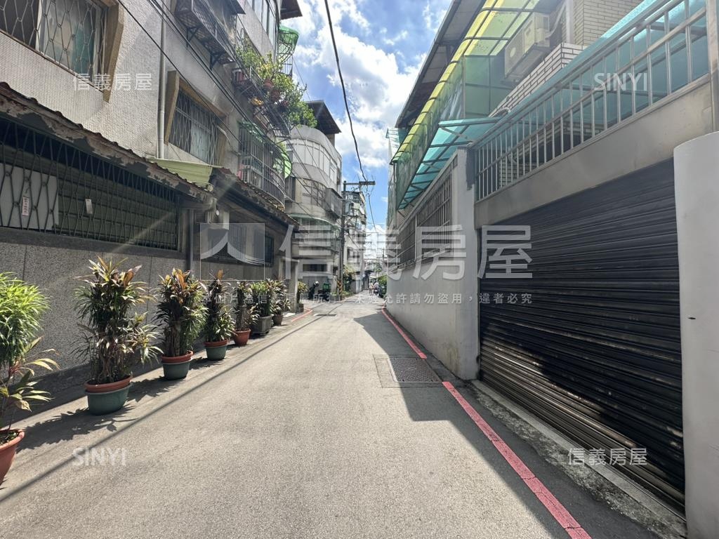 頂溪忠孝邊間面寬一樓房屋室內格局與周邊環境