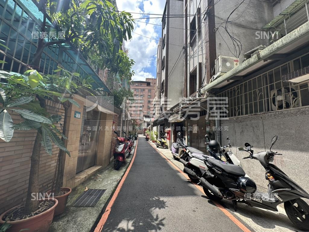 頂溪忠孝邊間面寬一樓房屋室內格局與周邊環境