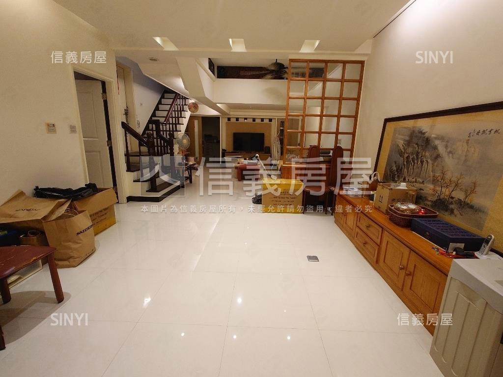 瓏山林下疊美屋房屋室內格局與周邊環境