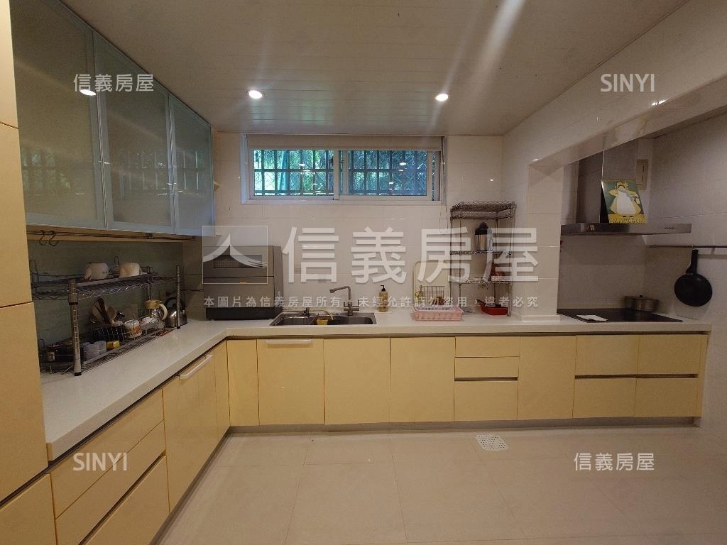 瓏山林下疊美屋房屋室內格局與周邊環境