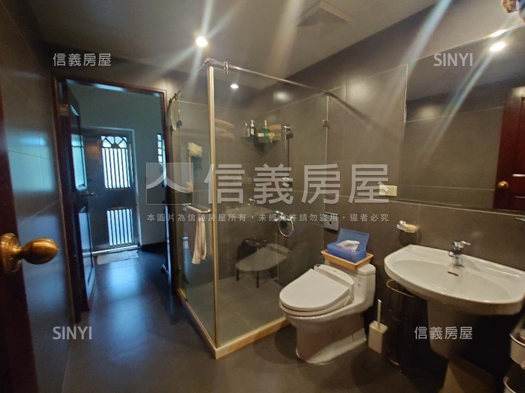 瓏山林下疊美屋房屋室內格局與周邊環境