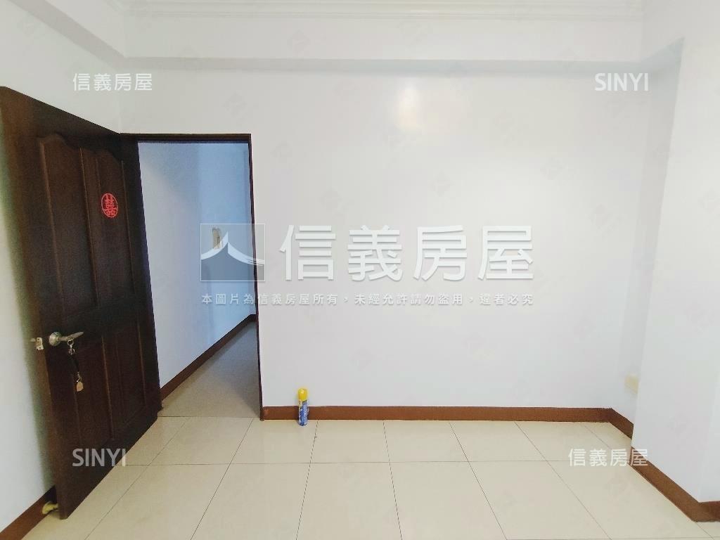 五甲商圈精美透天房屋室內格局與周邊環境