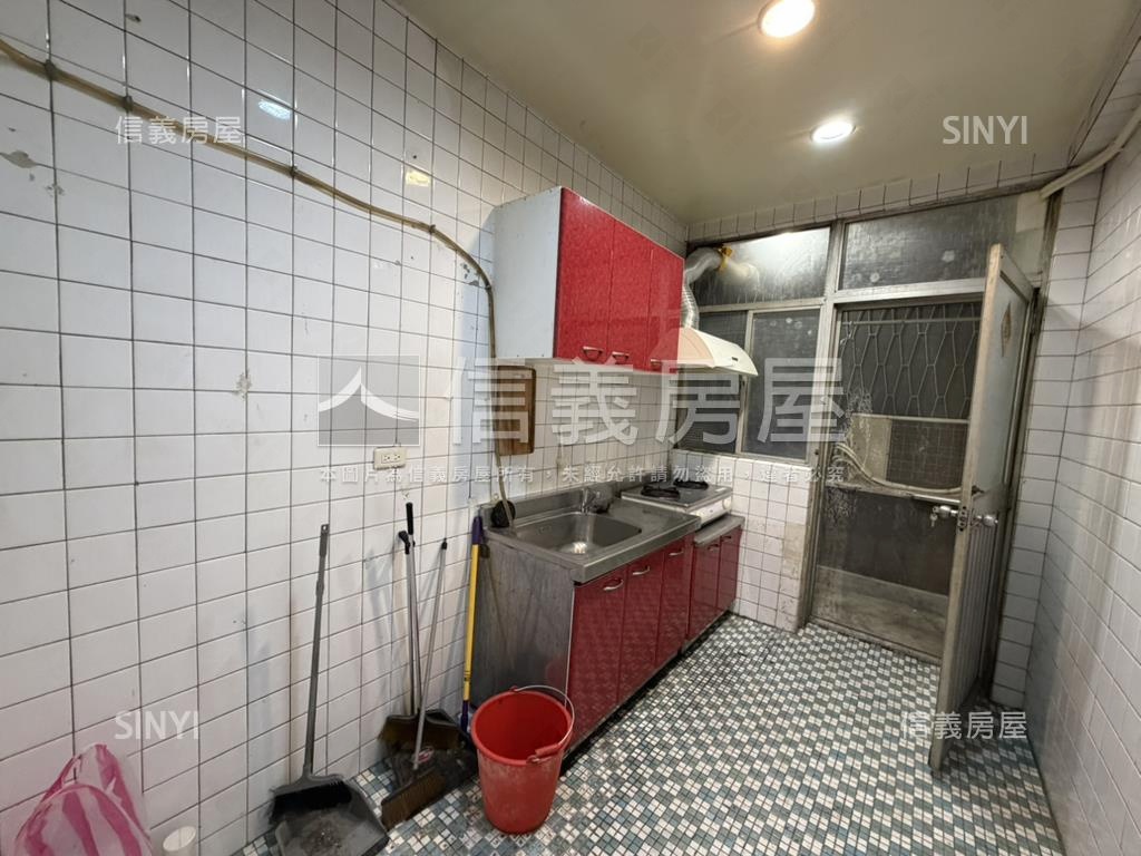 台大公館捷運四房房屋室內格局與周邊環境