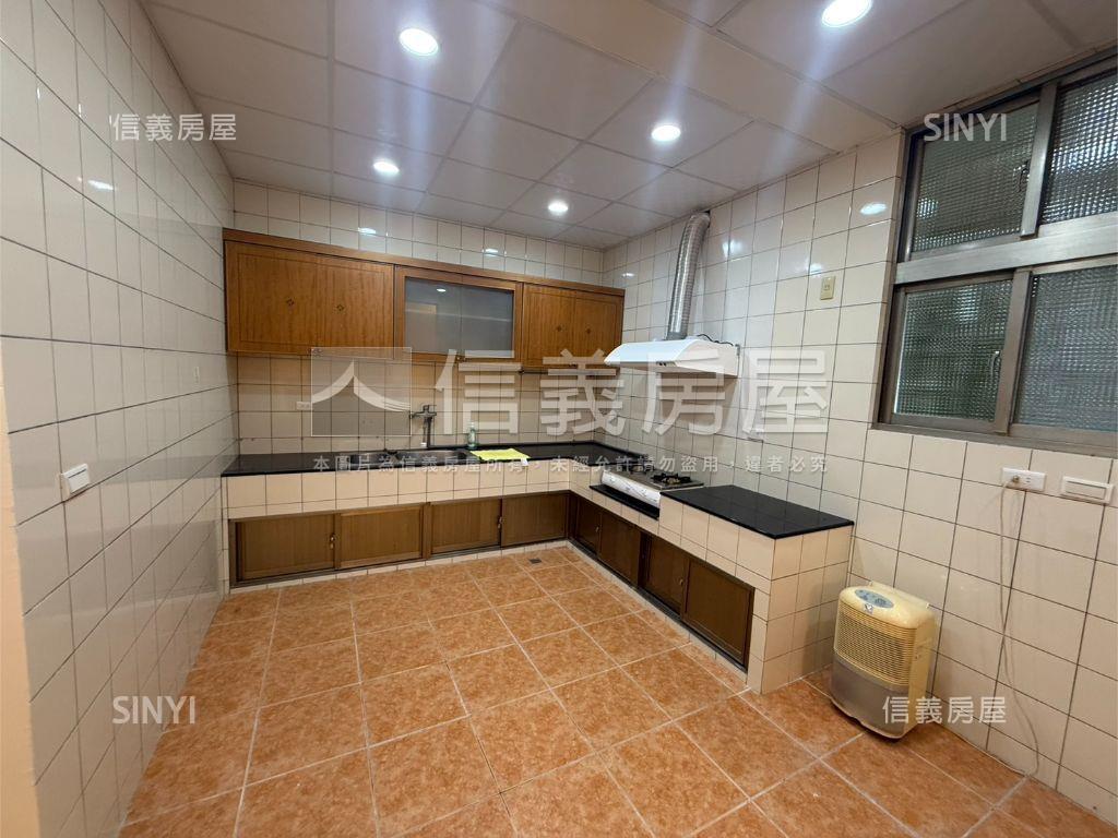 怡園高質感別墅房屋室內格局與周邊環境