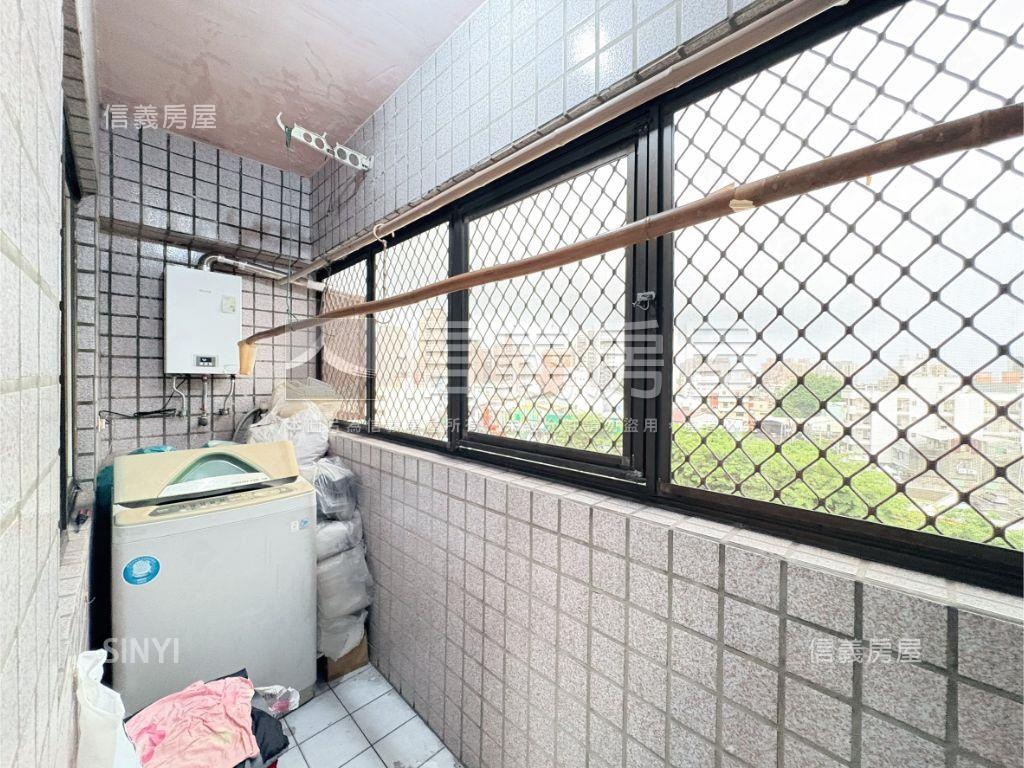 柳暗花明，大三房休旅車位房屋室內格局與周邊環境