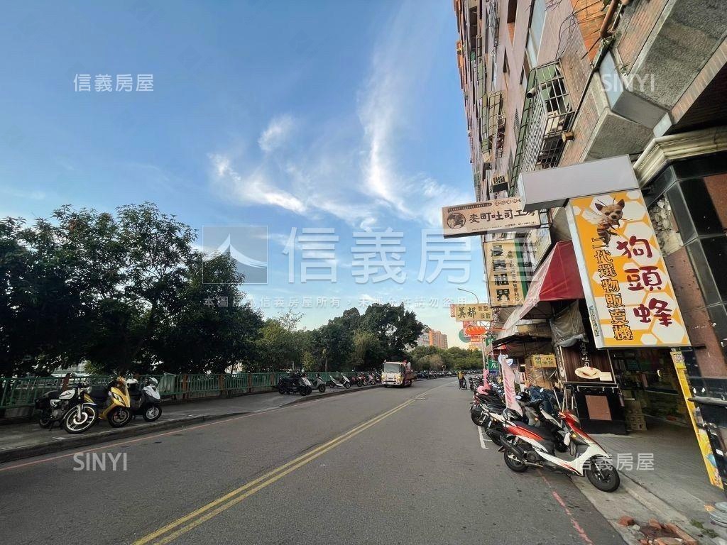 近中山醫，三房車位雙陽台房屋室內格局與周邊環境