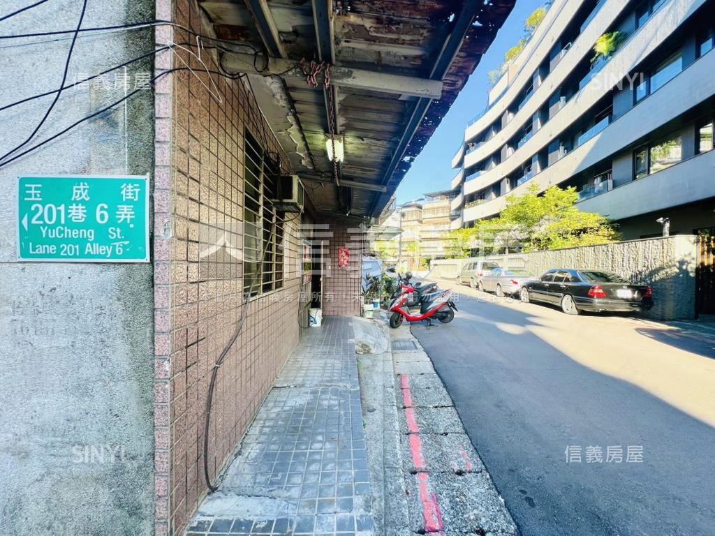 近捷運公園成福邊間一樓房屋室內格局與周邊環境
