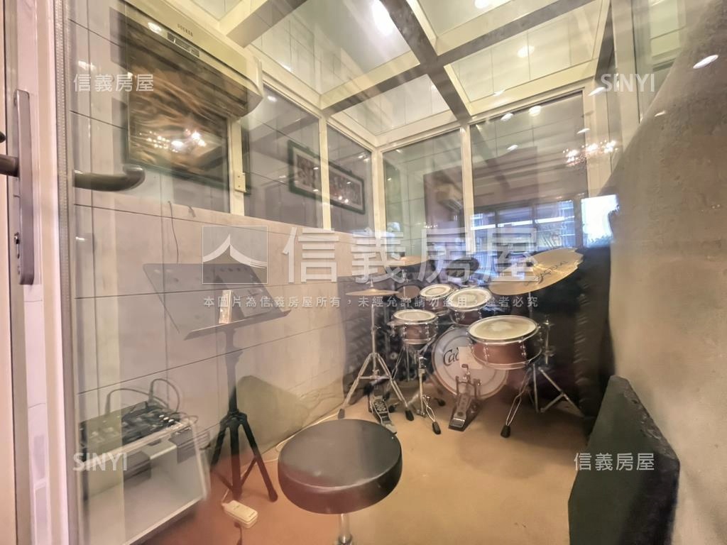 平東路透天店面房屋室內格局與周邊環境