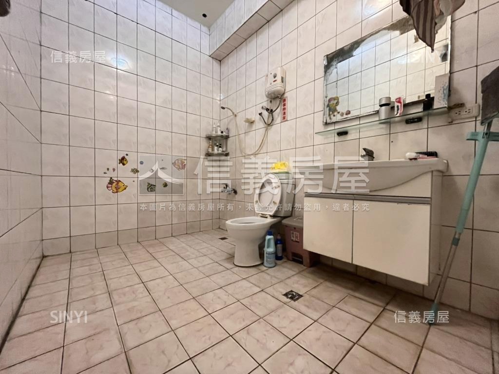 平東路透天店面房屋室內格局與周邊環境