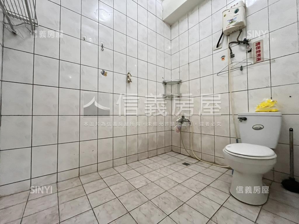 平東路透天店面房屋室內格局與周邊環境