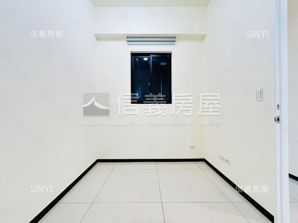 冠德天韻高樓兩房車位房屋室內格局與周邊環境