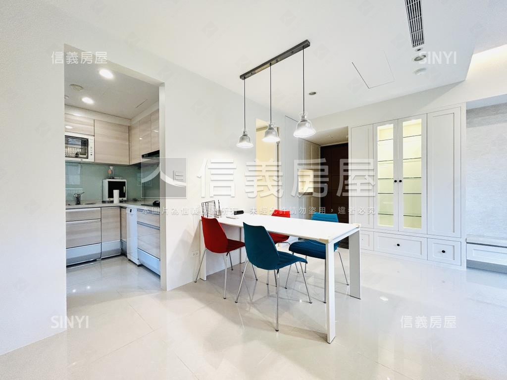 新潤峰耘３房帶坡平車位房屋室內格局與周邊環境