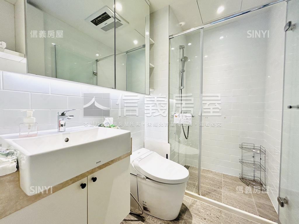 新潤峰耘３房帶坡平車位房屋室內格局與周邊環境