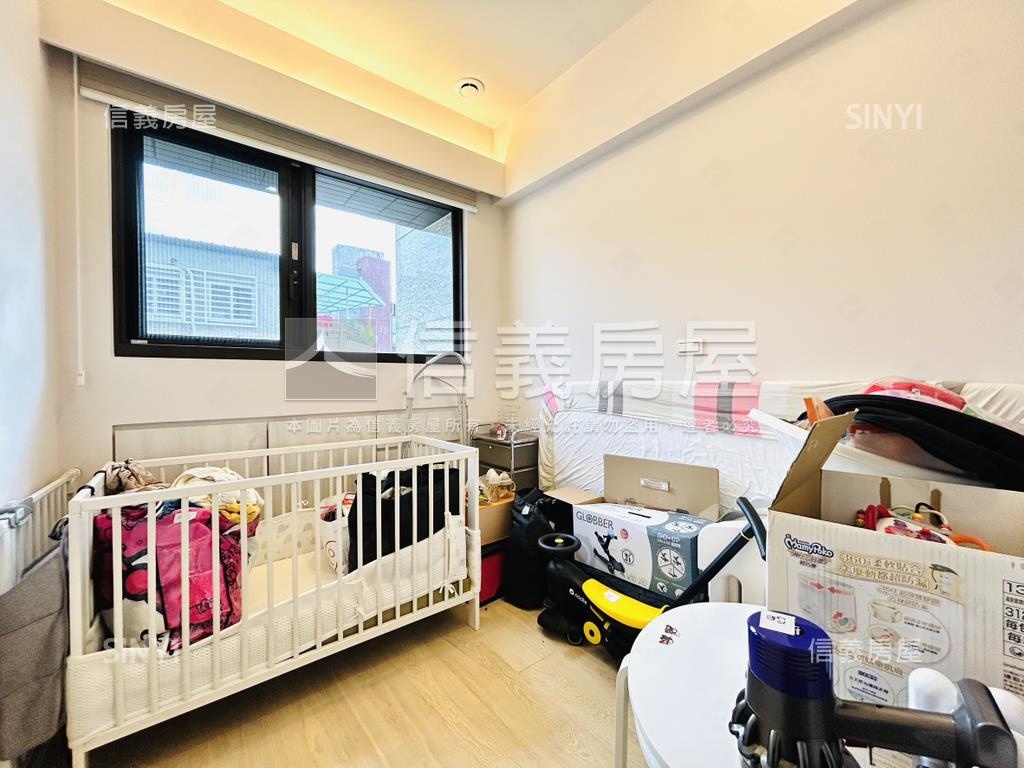 新潤峰耘３房帶坡平車位房屋室內格局與周邊環境