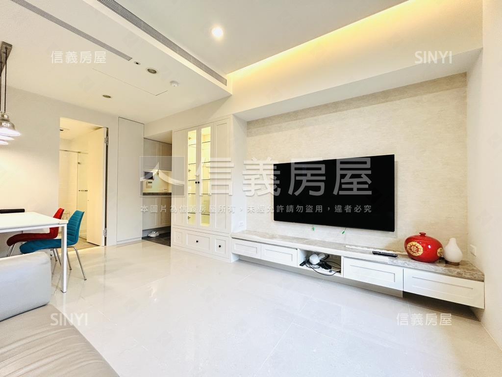 新潤峰耘３房帶坡平車位房屋室內格局與周邊環境