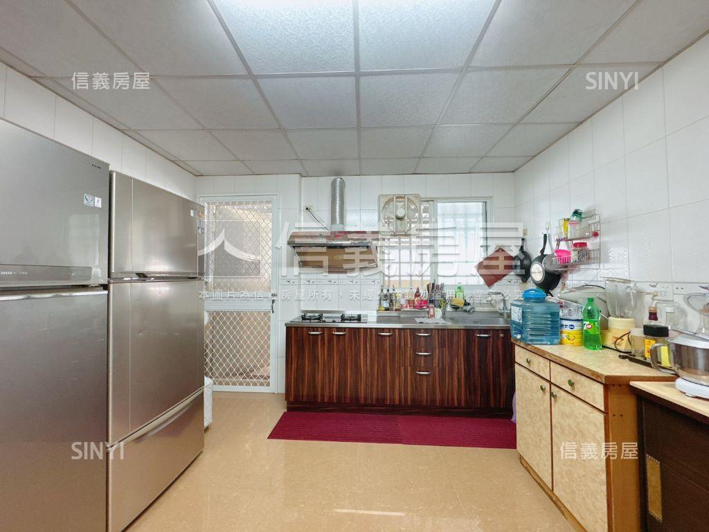 近崑科大商圈臨路透天房屋室內格局與周邊環境