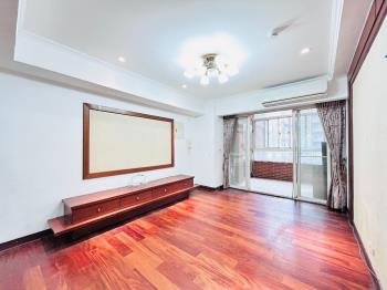 近藝文高樓層三房車位