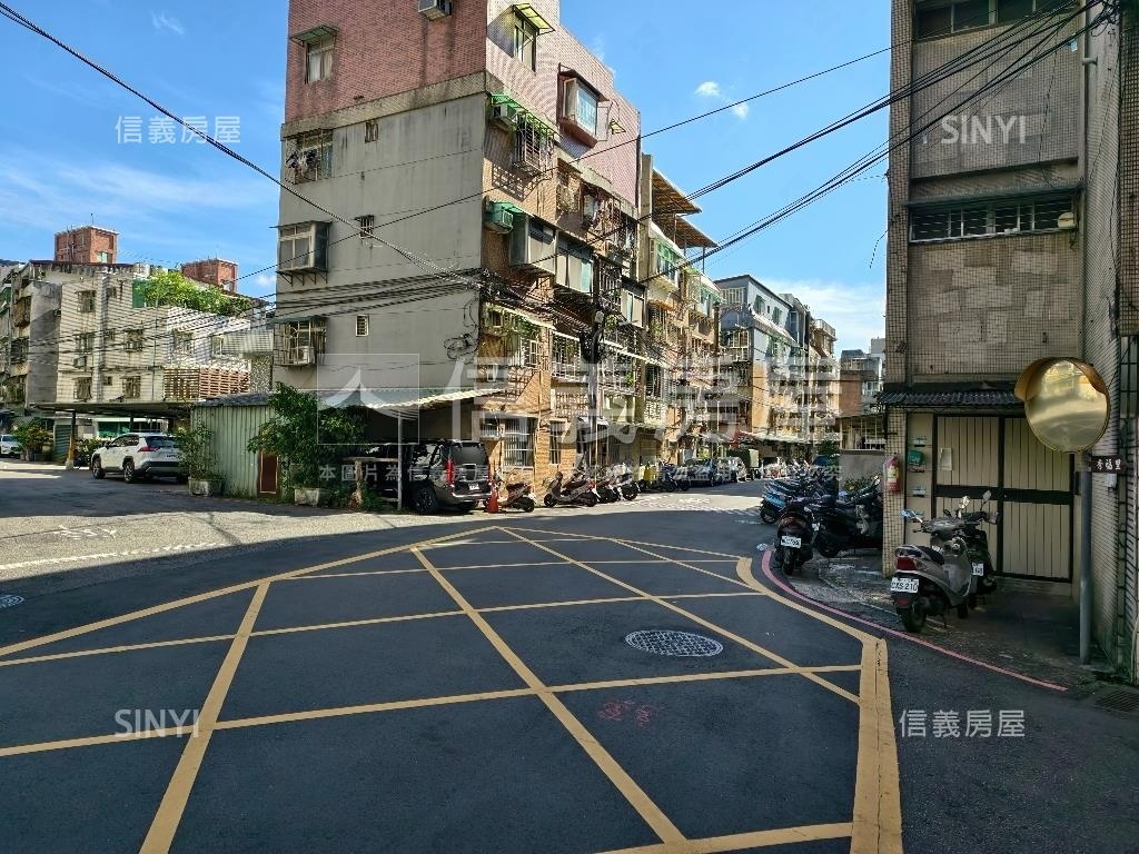 秀朗獨戶亮麗三房房屋室內格局與周邊環境
