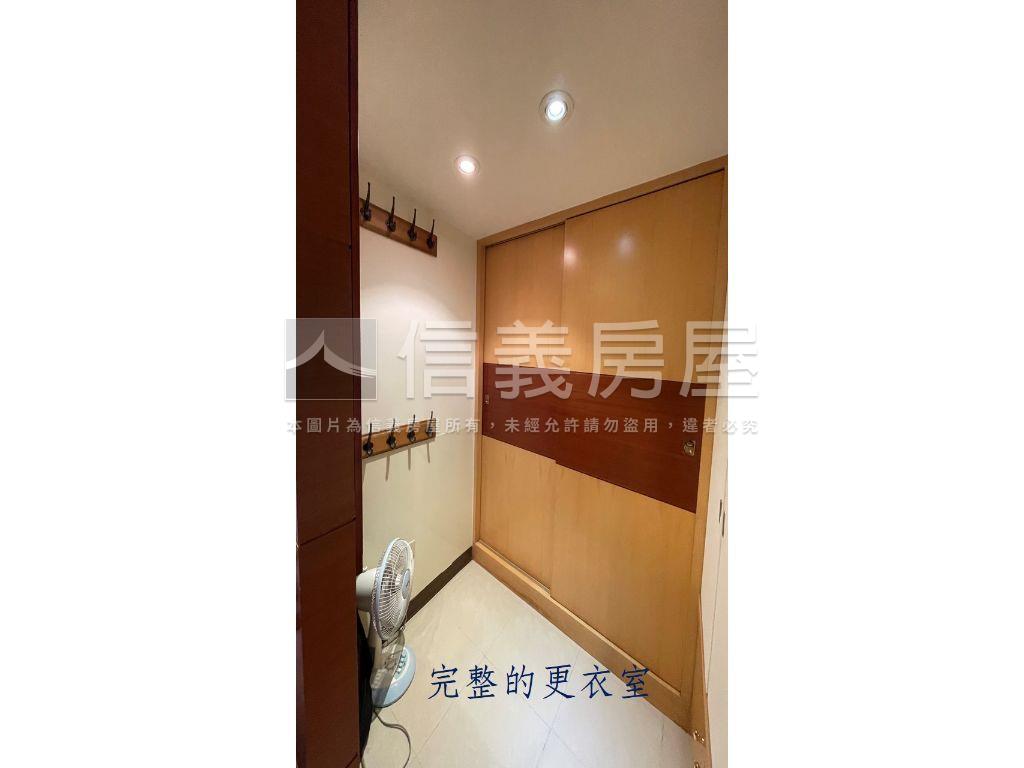 世貿派對挑高大落地窗房屋室內格局與周邊環境