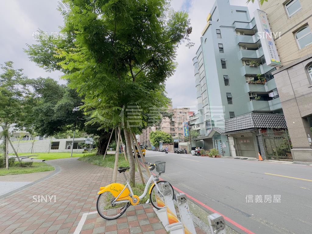 江翠一層一戶公園四房車位房屋室內格局與周邊環境