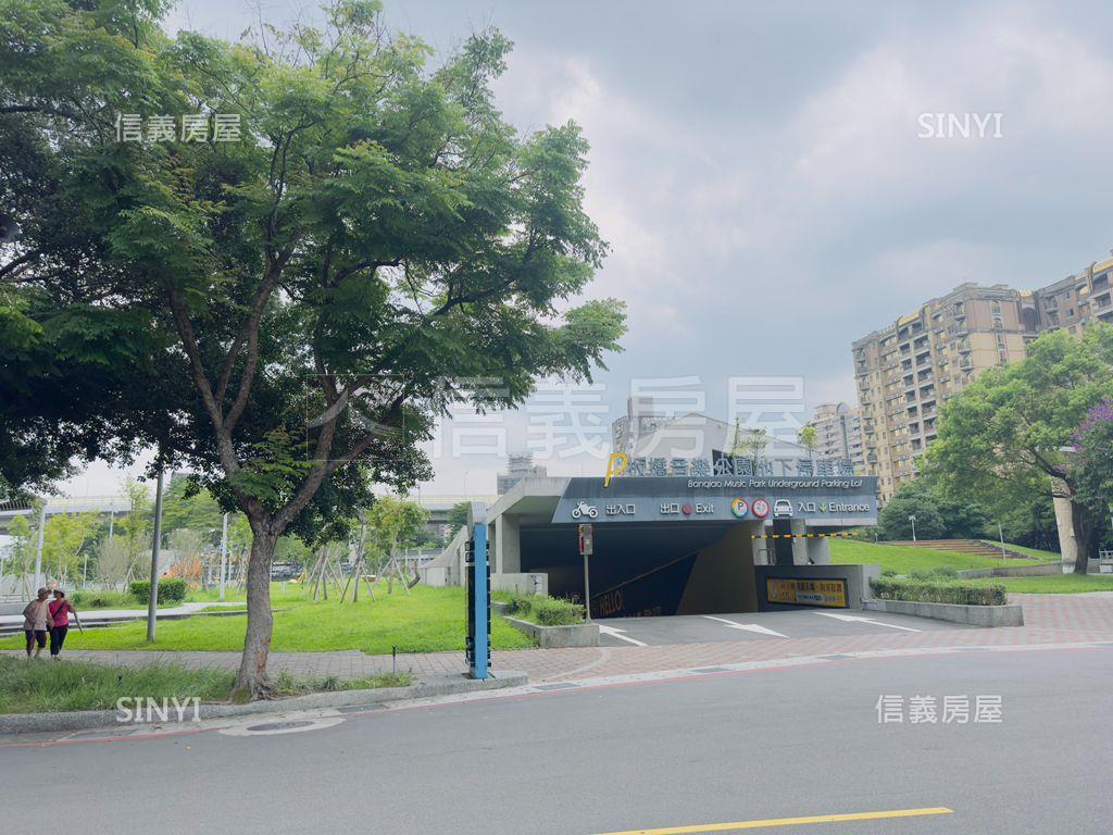 江翠一層一戶公園四房車位房屋室內格局與周邊環境