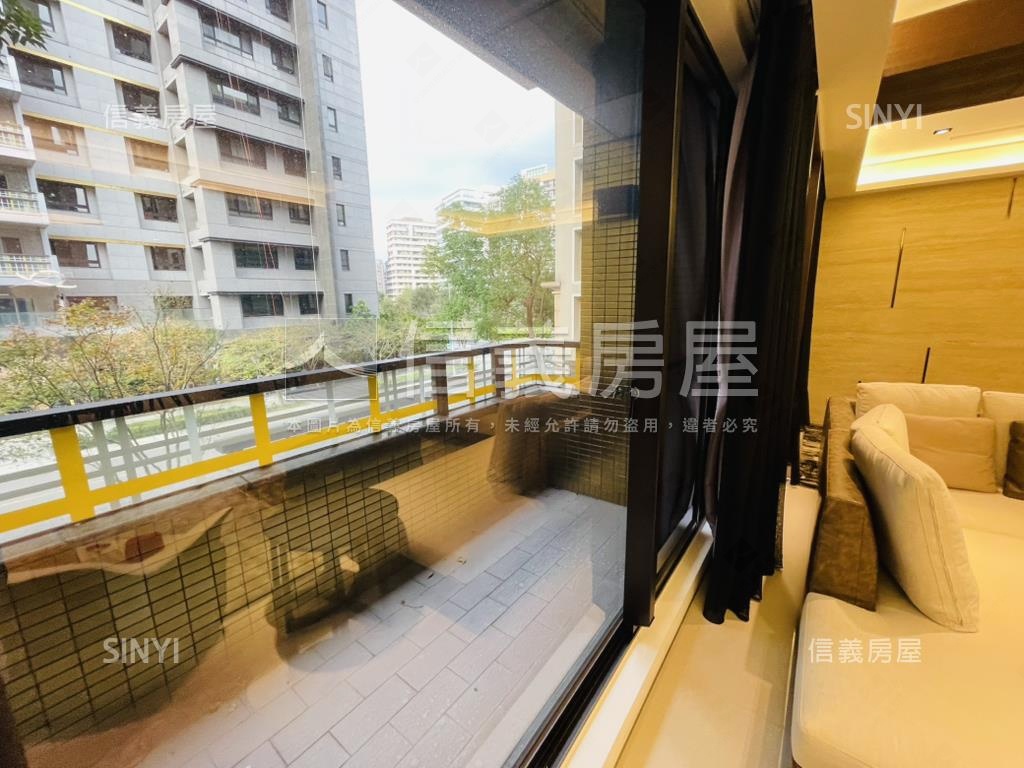 奧斯卡樹景大戶房屋室內格局與周邊環境