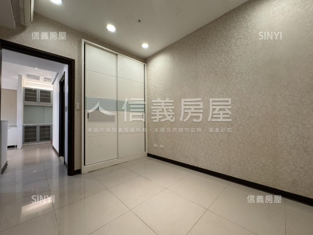 大學耶魯高樓二房房屋室內格局與周邊環境