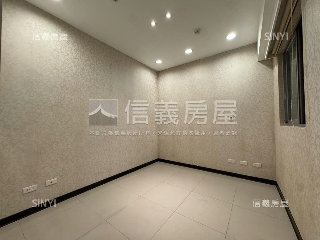 大學耶魯高樓二房房屋室內格局與周邊環境