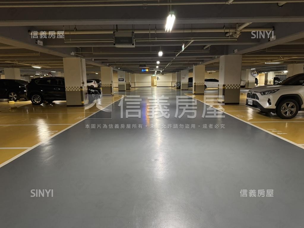 大學耶魯高樓二房房屋室內格局與周邊環境
