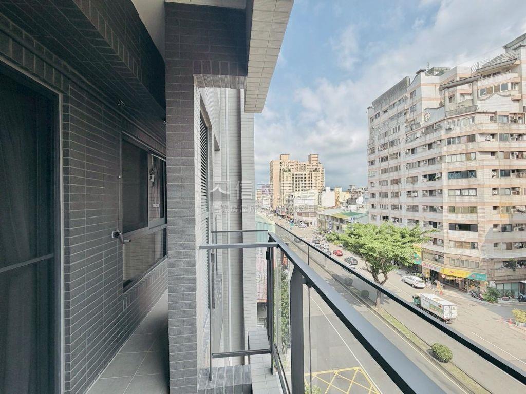 藍圖講義兩房車位房屋室內格局與周邊環境