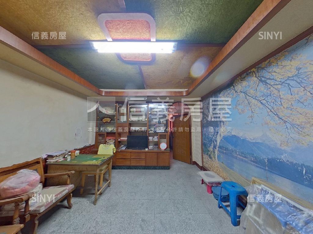 太平臨約十米活路透天房屋室內格局與周邊環境