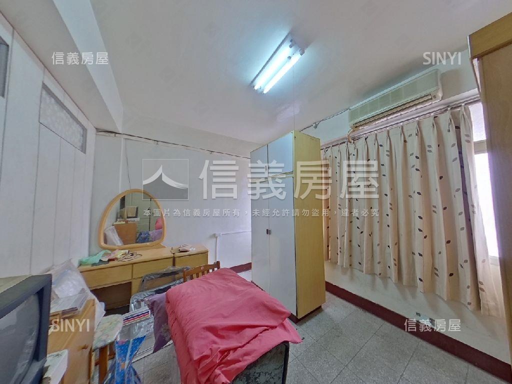 太平臨約十米活路透天房屋室內格局與周邊環境